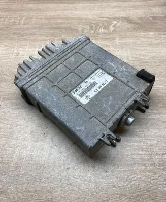 Volkswagen PASSAT B4 Engine control unit/module ECU 028906021CK 0281001423