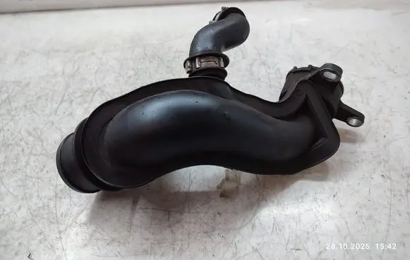 Air intake hose/pipe