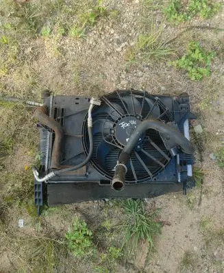 Ford Focus Radiator set CV618C607VA