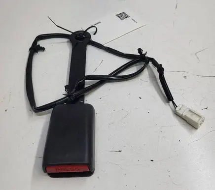 Nissan Leaf I (ZE0) Front seatbelt buckle 623808300B 8684200313