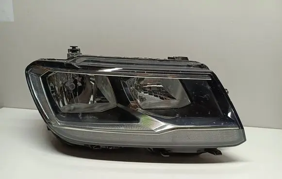 Volkswagen Tiguan Headlight/headlamp 5NB941006B