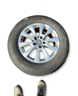 Volkswagen Amarok R17 alloy rim 2H6601025A