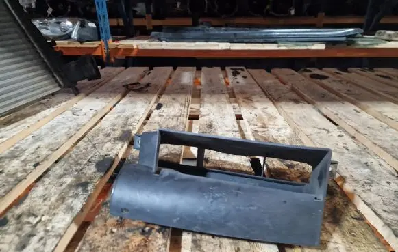 Volkswagen Tiguan Other engine bay part 1K0805962E