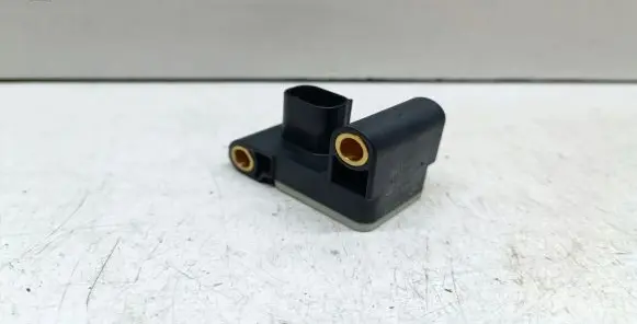 BMW 1 E82 E88 Airbag deployment crash/impact sensor 6956485