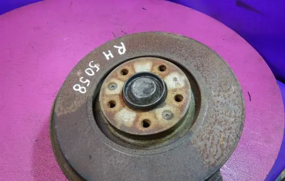 Audi A6 S6 C6 4F Rear wheel hub spindle/knuckle 