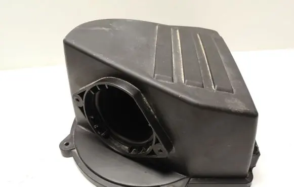 Skoda Fabia Mk2 (5J) Air filter box cover 6R0129601C