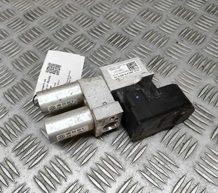 Audi Q8 Air conditioning (A/C) expansion valve 4KE820339E 4M0816682E