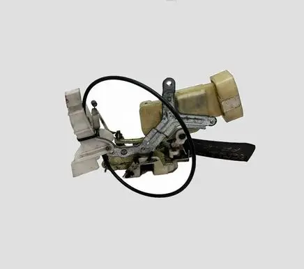 Toyota Yaris Verso Front door lock