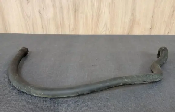 Engine coolant pipe/hose