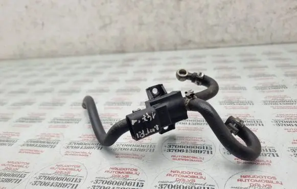 Audi A4 S4 B7 8E 8H Valve vacuum 06F906283F