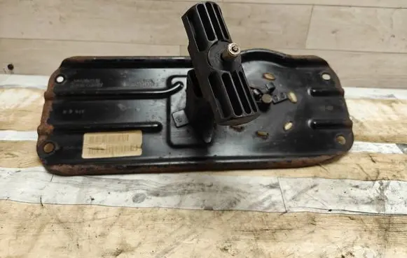 Chrysler Pacifica Spare wheel mounting bracket P05054930AB