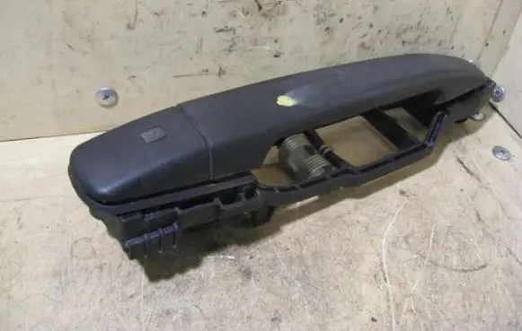 Mercedes-Benz E W210 Front door exterior handle