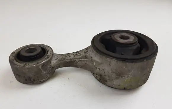 Honda Civic Engine mount bracket