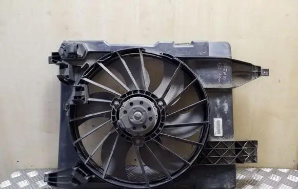 Renault Scenic II - Grand scenic II Radiator cooling fan shroud 8200151465R 7700432632