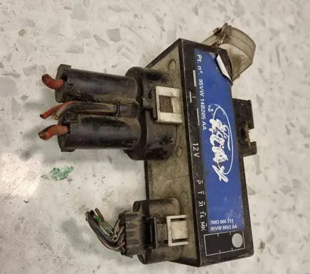 Ford Galaxy Coolant fan relay 95VW8653AA 7M0000317