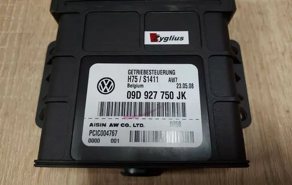 Volkswagen Touareg I Gearbox control unit/module 09D927750JK