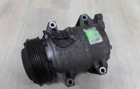 Volvo XC90 Air conditioning (A/C) compressor (pump) 30742206 43301