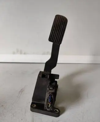 Mercedes-Benz Sprinter W901 W902 W903 W904 Accelerator throttle pedal 0281002335 A9013000404