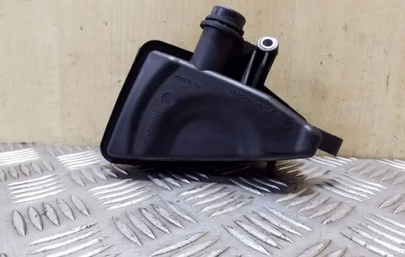 Intake resonator