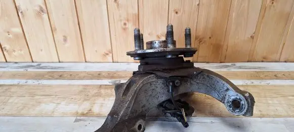 Front wheel hub