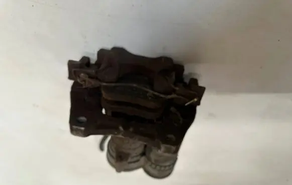 Jaguar XE Rear brake caliper 2K327
