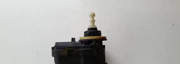 Nissan Pulsar Headlight level adjustment motor 