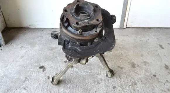 Porsche 911 996 Rear wheel hub spindle/knuckle 99633161206 99633111205