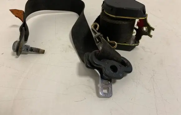 Ford Focus Front seatbelt 560626501 28190E