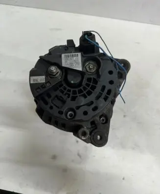 Audi A4 S4 B5 8D Generator/alternator 028903031