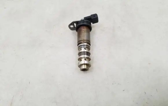 BMW 5 F10 F11 Valve 7561265
