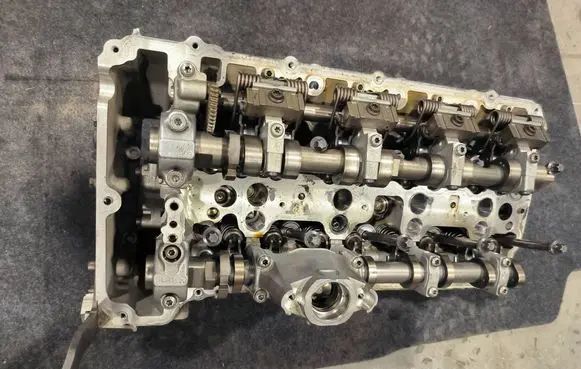 BMW M5 F90 Engine head 3418071300009 785245903