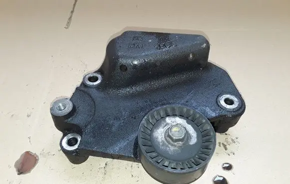 Chevrolet Captiva Generator/alternator belt tensioner 1F08