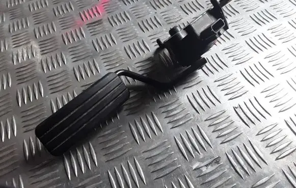 Renault Scenic II - Grand scenic II Accelerator throttle pedal 8200159647