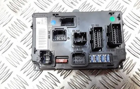 Peugeot 407 Fuse box set 9656148180