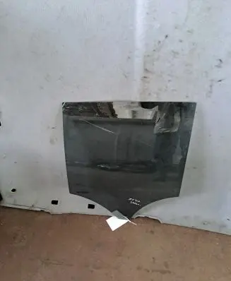 Volvo XC40 Rear door window glass