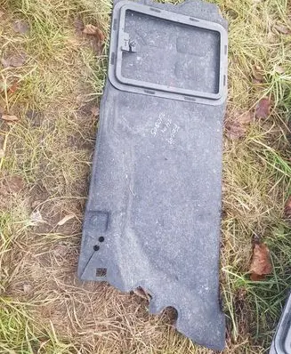 Ford Focus Trunk/boot lower side trim panel 
