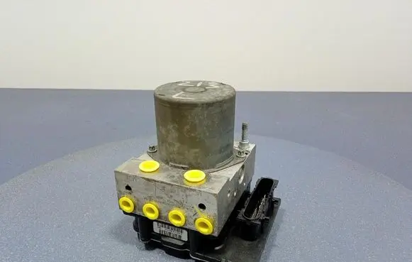 Nissan Altima ABS Pump 47660ZX55A