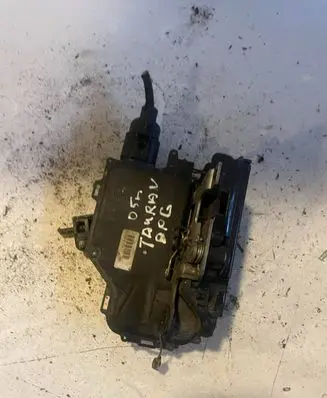 Volkswagen Golf V Rear door lock 7l0839016