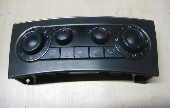 Mercedes-Benz C W203 Climate control unit A2038301785