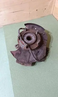 KIA Sorento Front wheel hub spindle knuckle