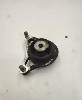 Engine mount bracket