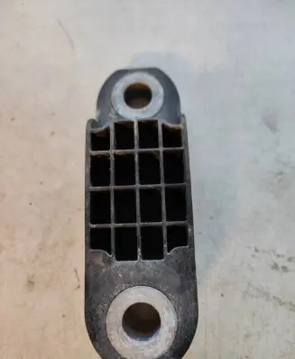 BMW 3 G20 G21 Sway bar bush bracket, front 686147