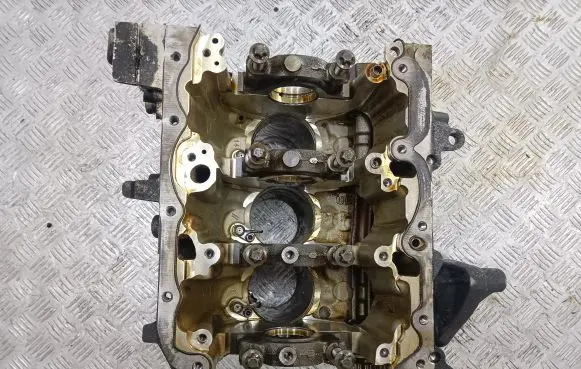 BMW 1 F40 Engine block B38A15