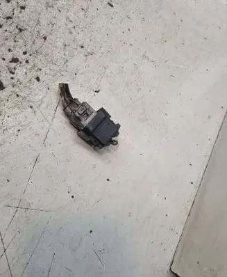 Toyota Corolla Verso AR10 Glow plug pre-heat relay 2861067010 1567000671