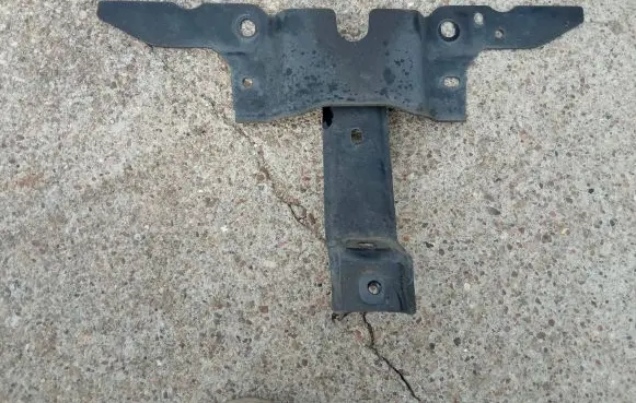 Mazda CX-5 Radiator mount bracket KD535215Y