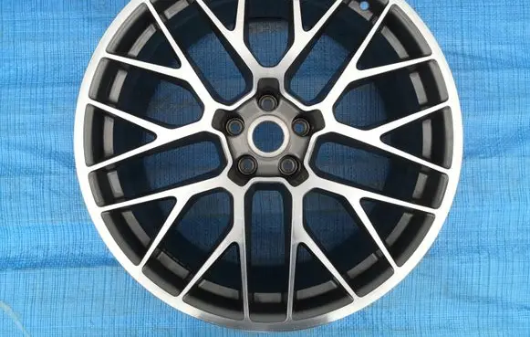 Porsche Macan (95B) R20 alloy rim 601025BG