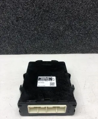 Toyota Prius (XW30) Gearbox control unit/module 8953576010