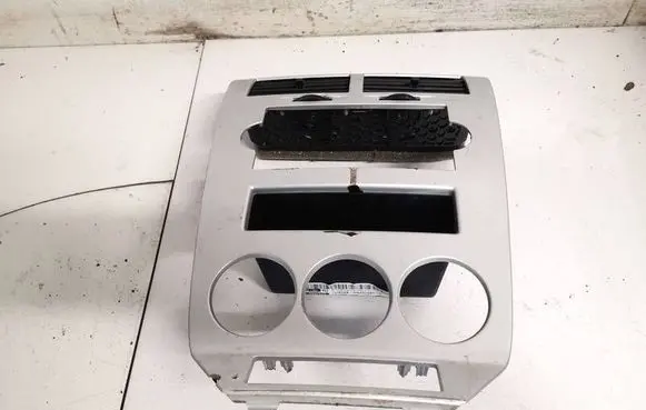 Dodge Caliber Dash center air vent grill 0yd501z2ad 2393800