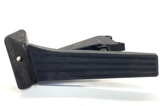 BMW 2 F22 F23 Accelerator throttle pedal 6853175