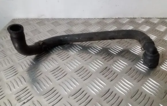 Volkswagen Touran II Engine coolant pipe/hose